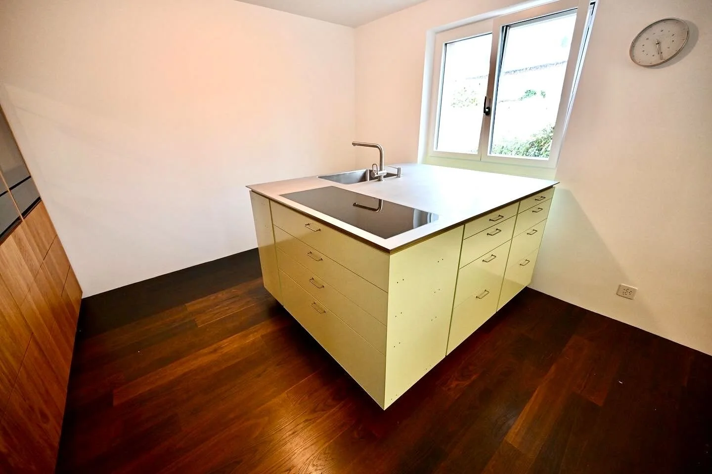 Kochinsel aus Metall