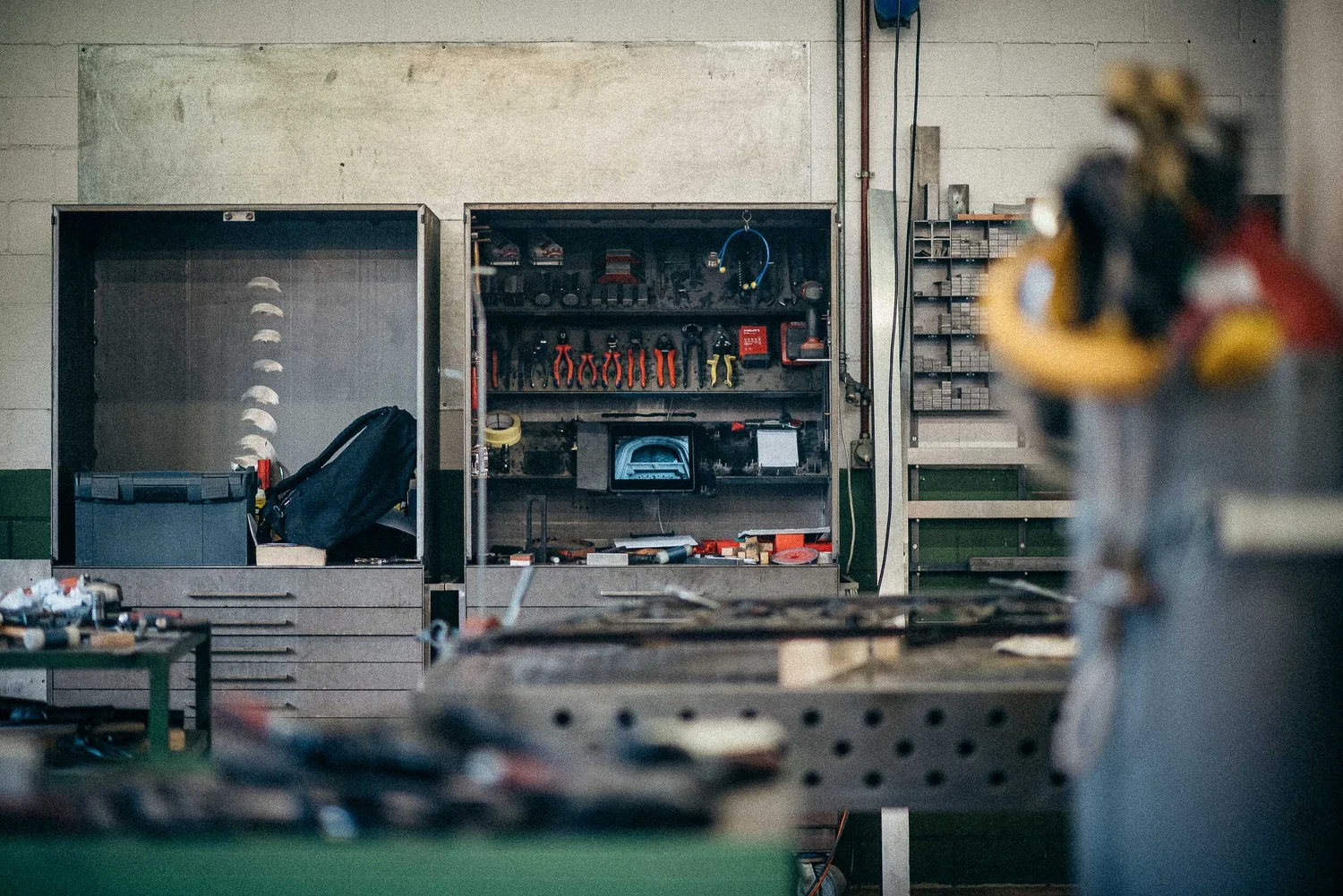 Walter Rohrer am Amboss